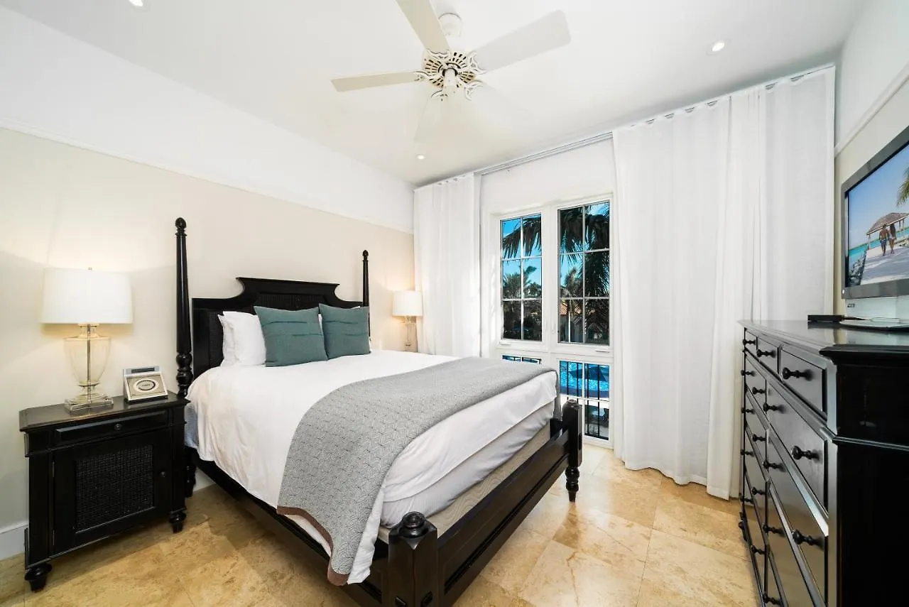 ****  The Regent Grand Otel Grace Bay Turks ve Caicos Adaları