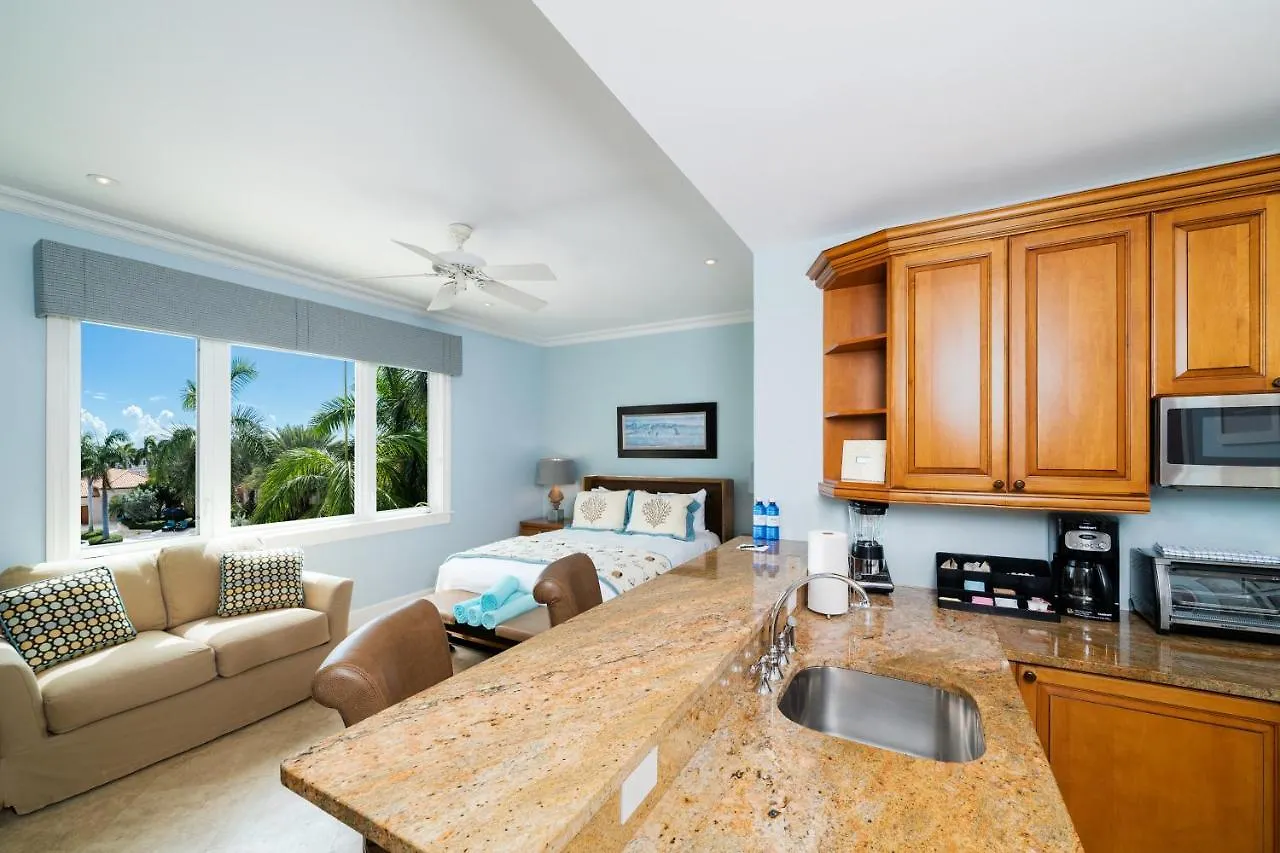 The Regent Grand Otel Grace Bay