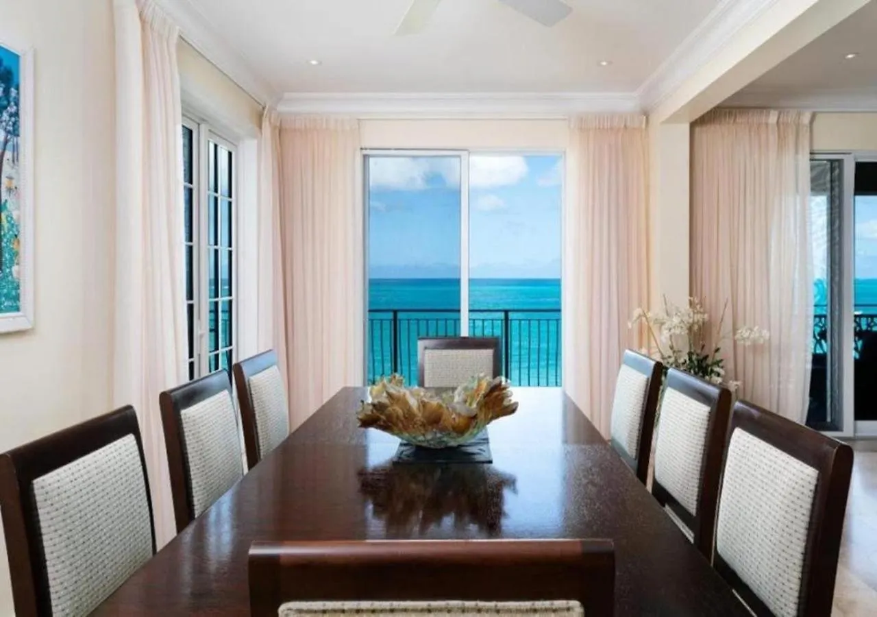 The Regent Grand Otel Grace Bay