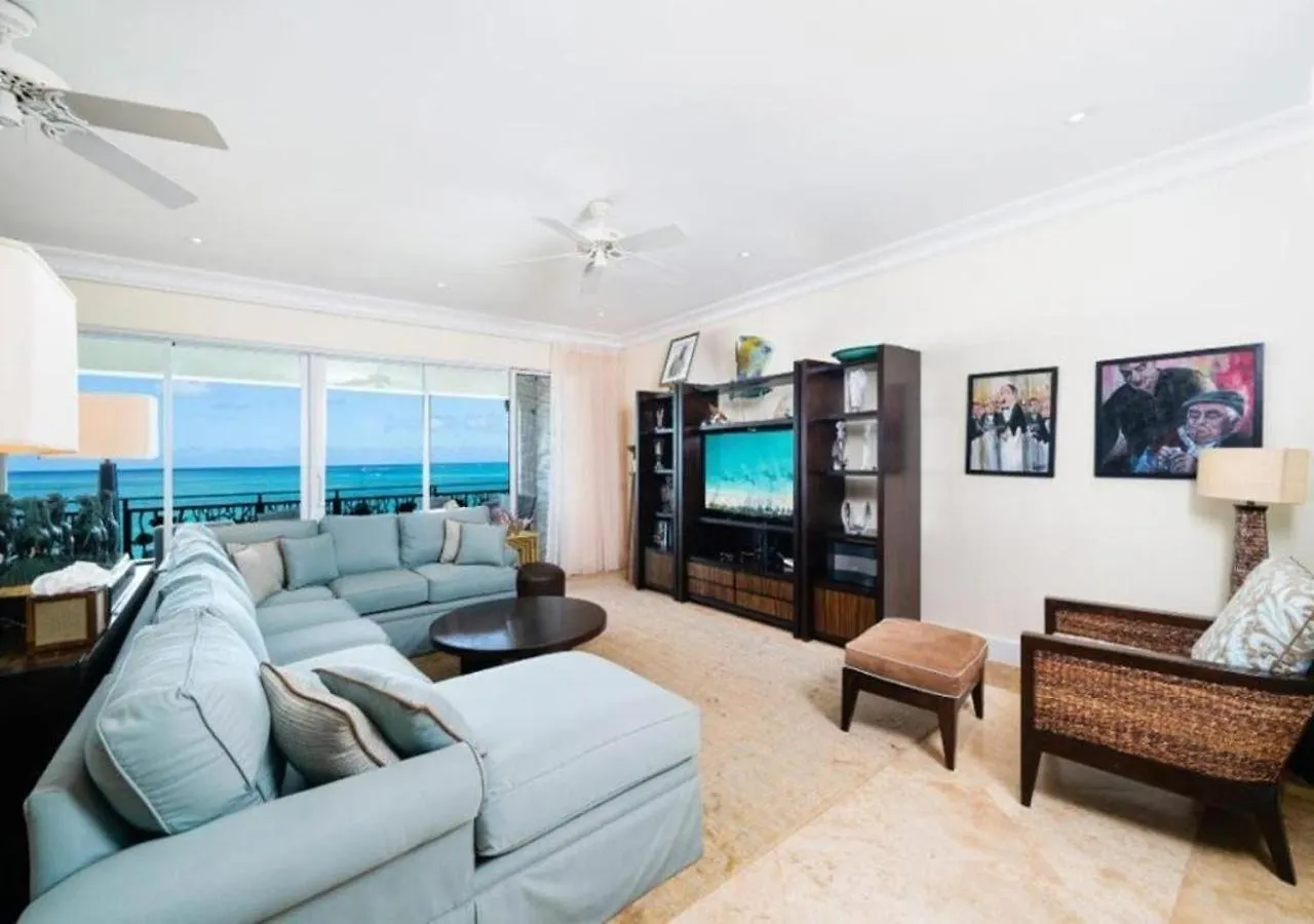 The Regent Grand Otel Grace Bay